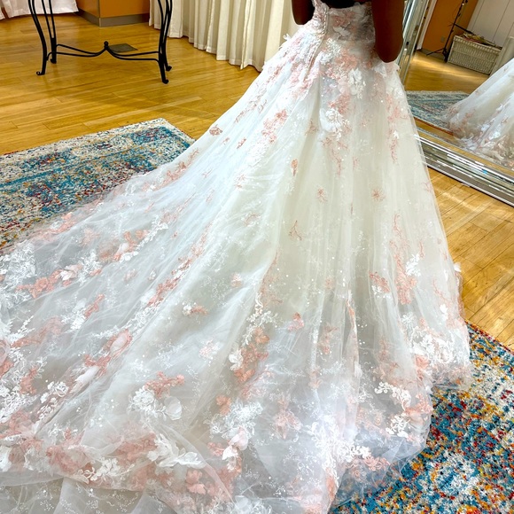 Dazzling Wedding Ball Gown - Sophia Tolli - Picture 8 of 9